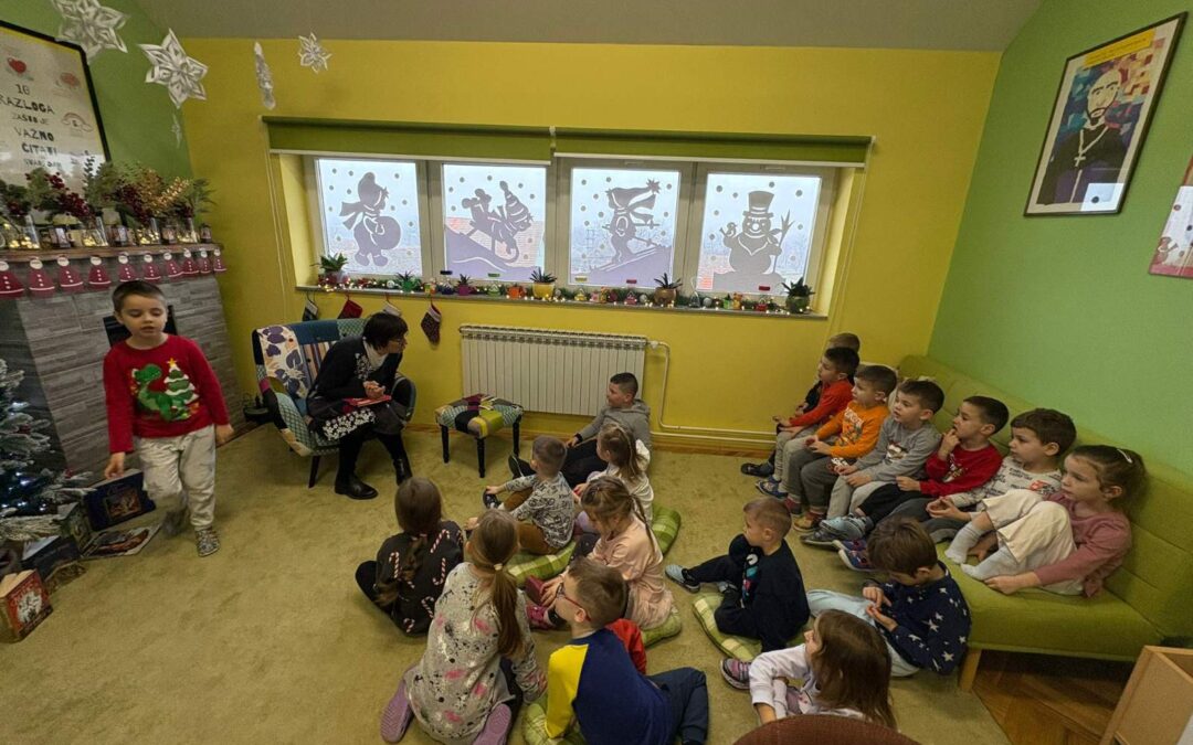 Božićno druženje predškolaca u knjižnici