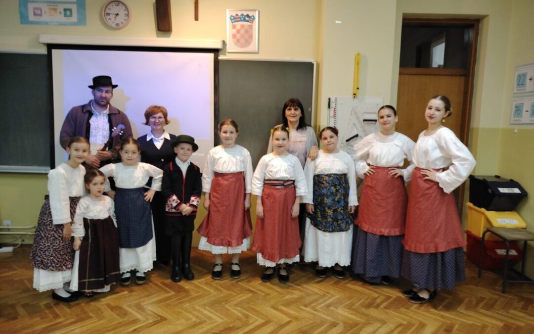 Čuvari baštine i mala škola folklora